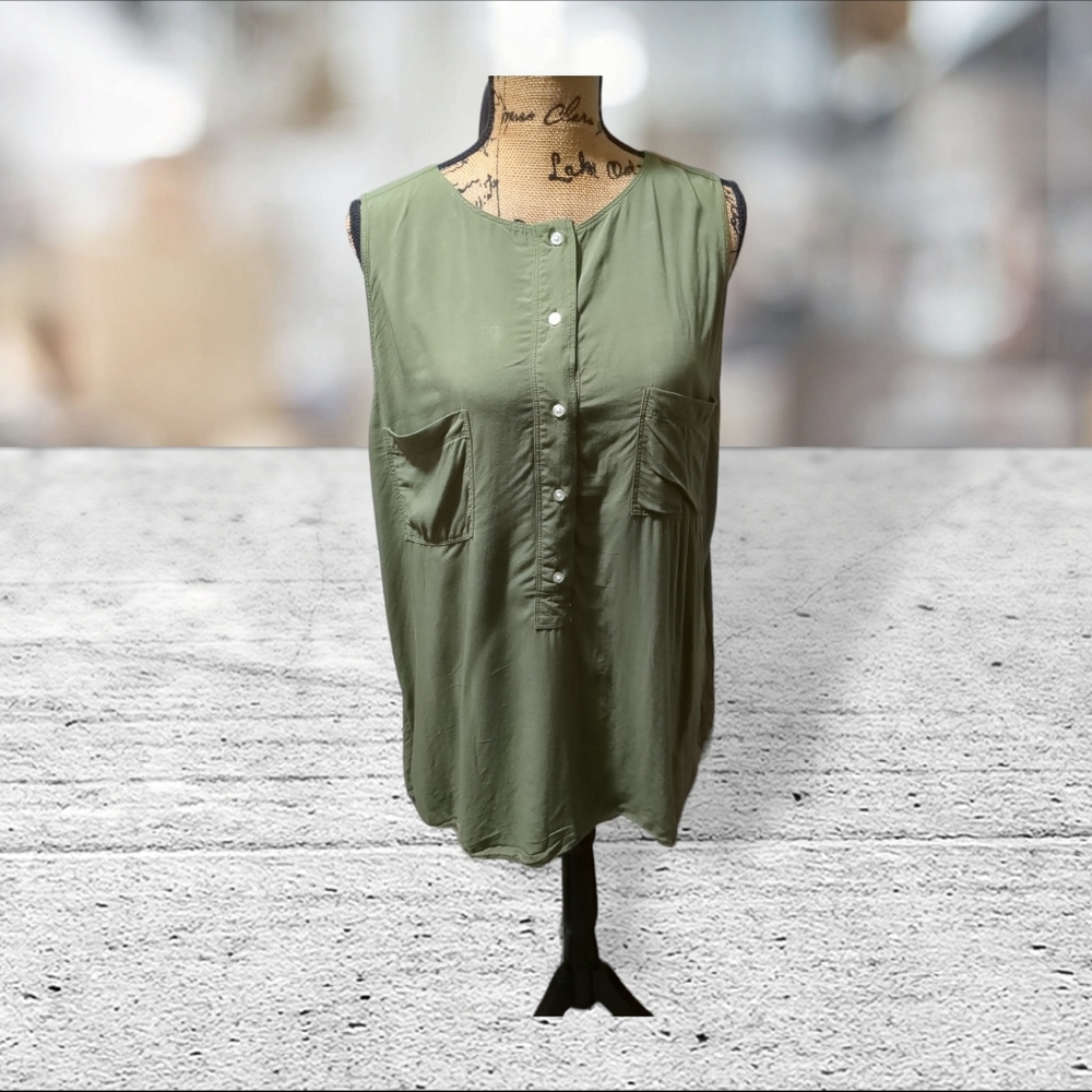 Loft green sleeveless shirt size XXL